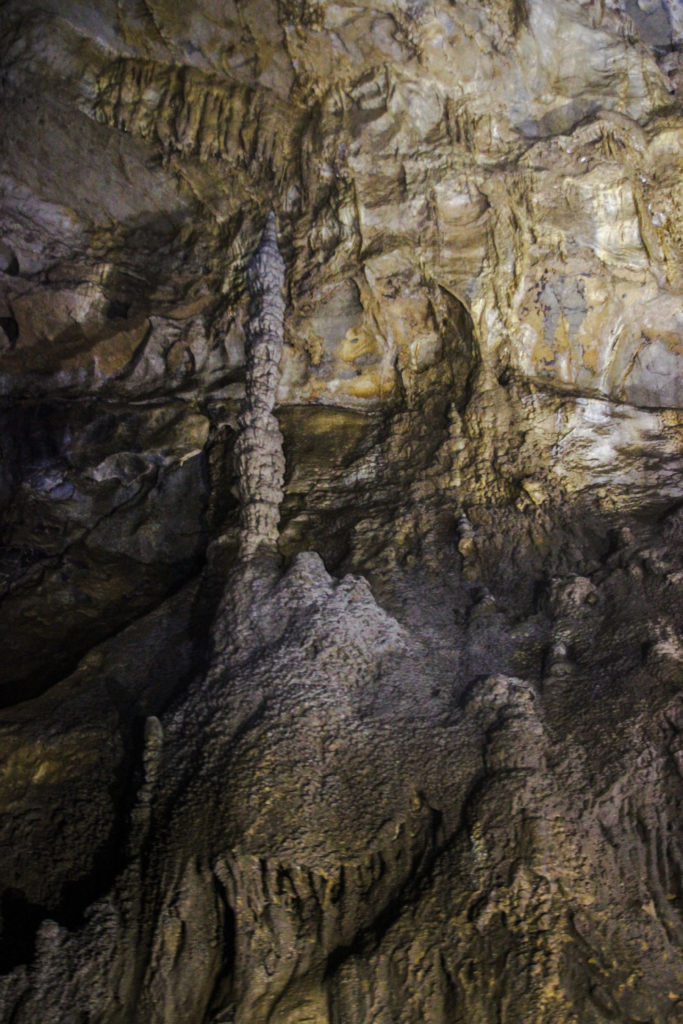 Tropfsteine in der Križna Höhle