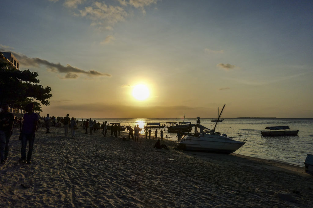 Sonnenuntergang am Strand von Stone Town