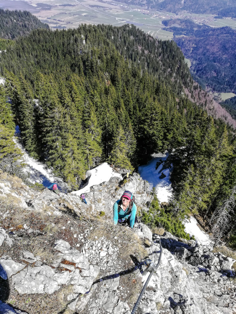 Kletterei auf den Felsengipfel des Ettaler Manndls