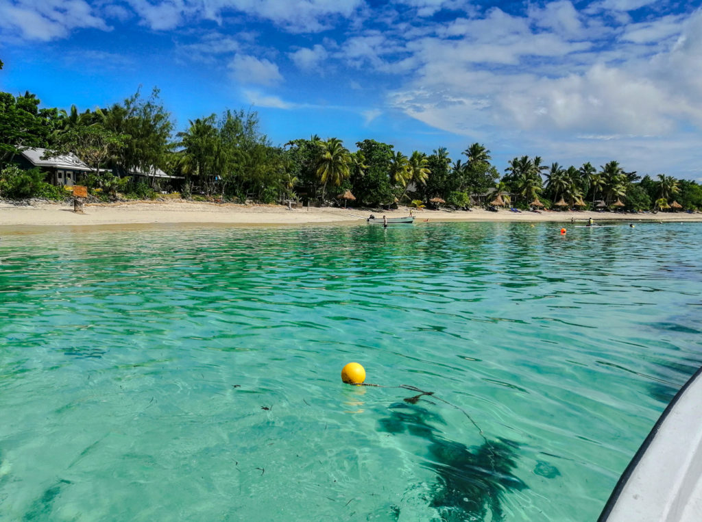 Strand vor der Oarsmans Bay Lodge