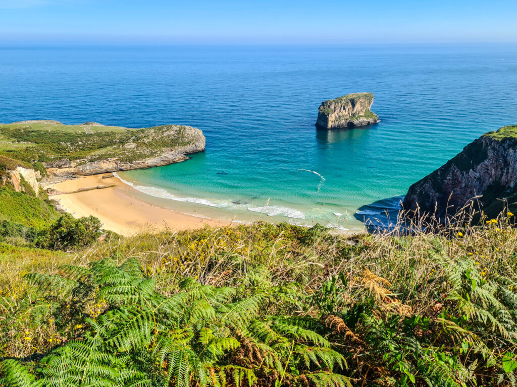 Playa de Ballota
