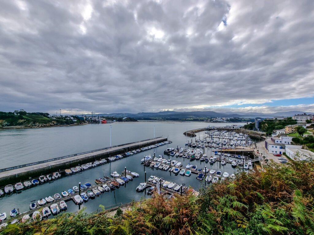 Hafen von Ribadeo