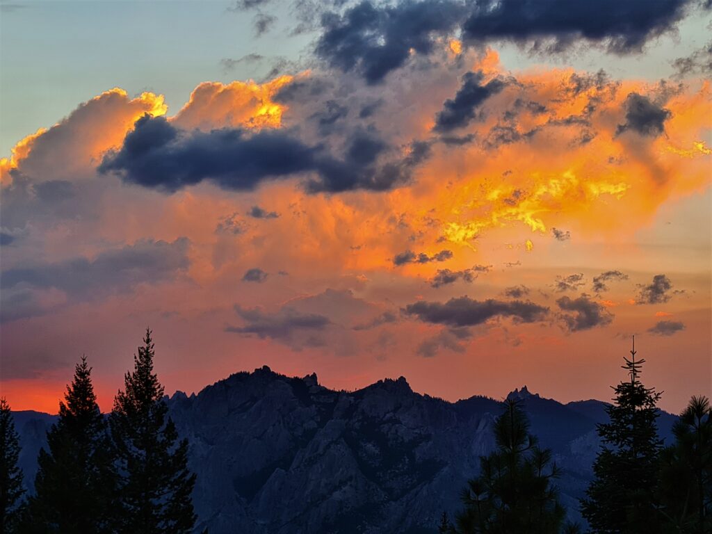 Castle Crags im Sonnenuntergang