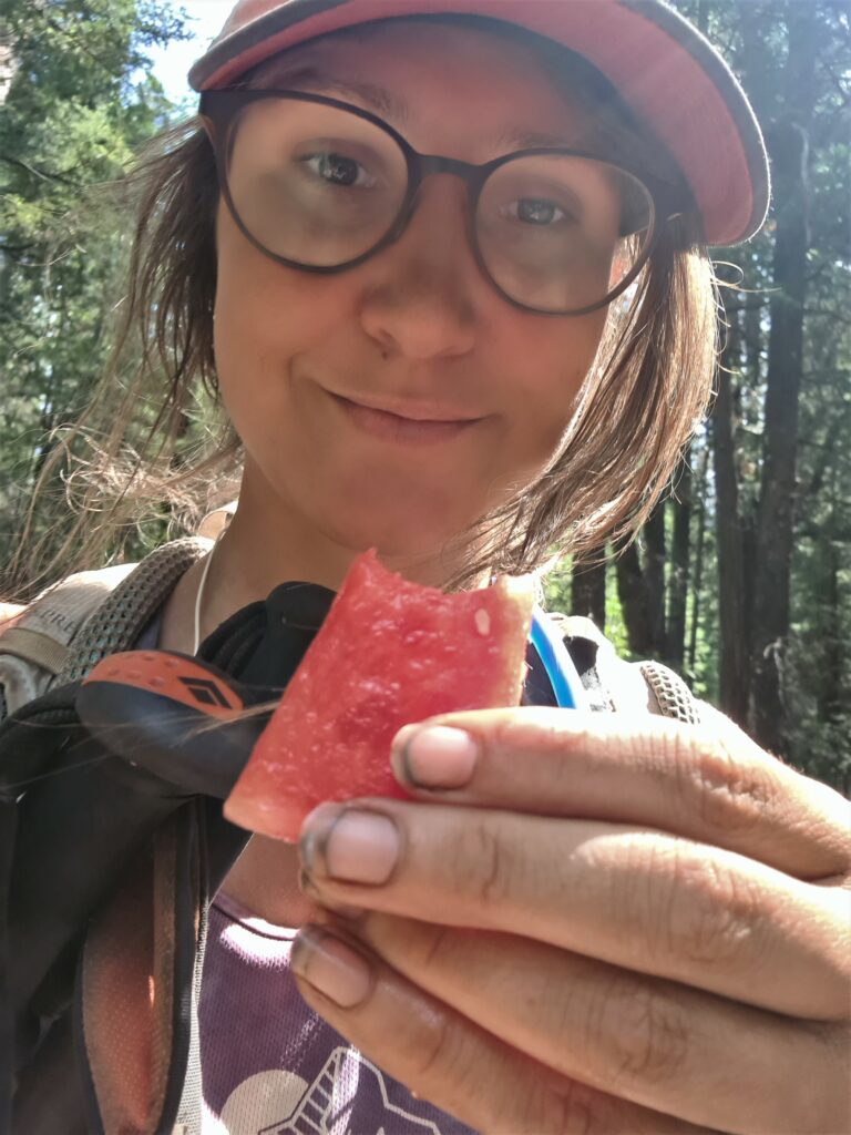 Trail Magic mit typisch dreckigen Händen