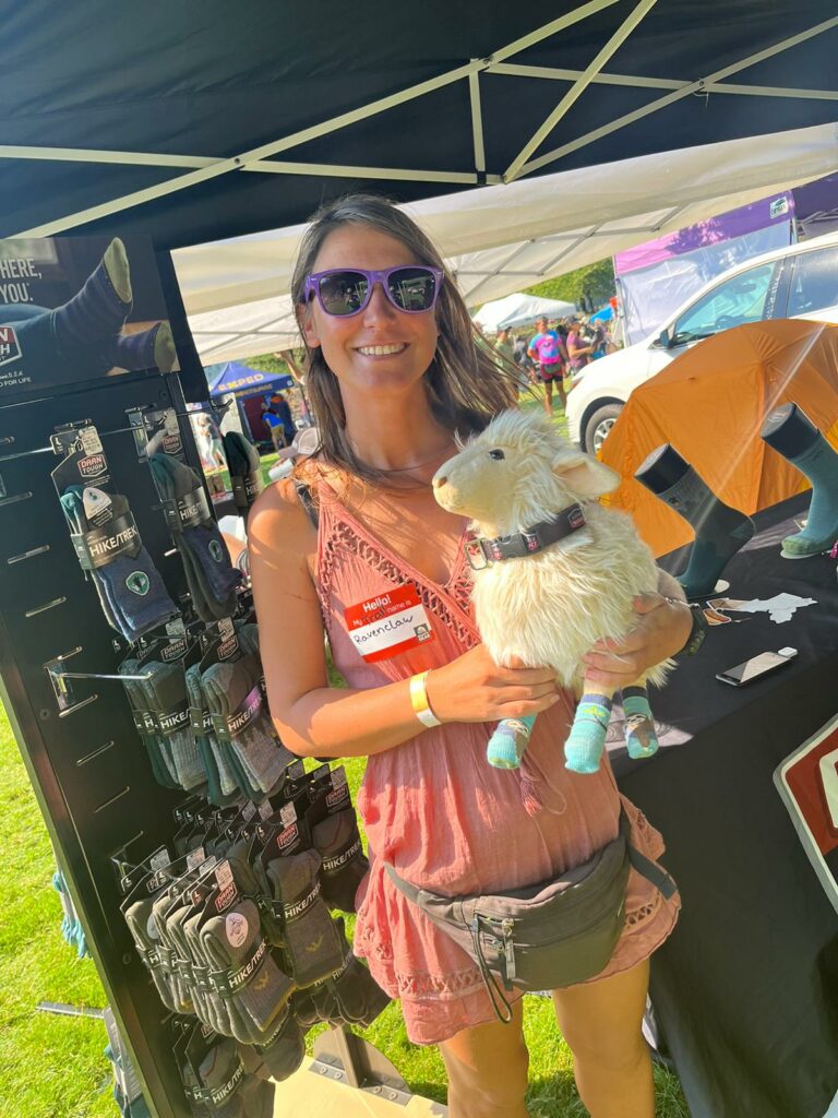 Sheep Cuddling auf den PCT Days