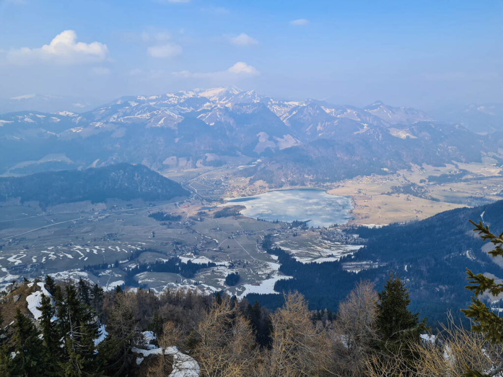 Blick auf den Walchsee und ins Chiemgau