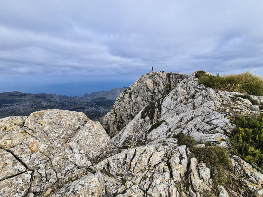 Gipfel des Puig Tomir