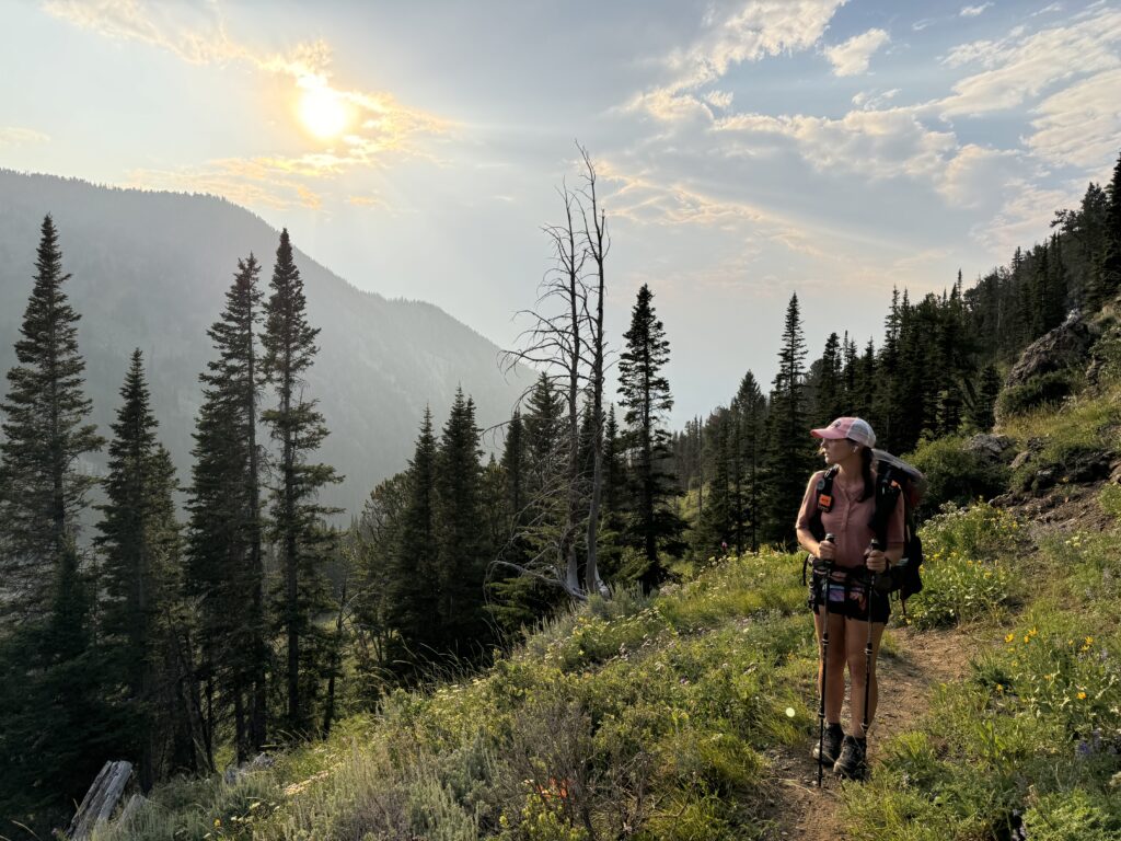 Aufstieg zum Targhee Pass in der Abendsonne
