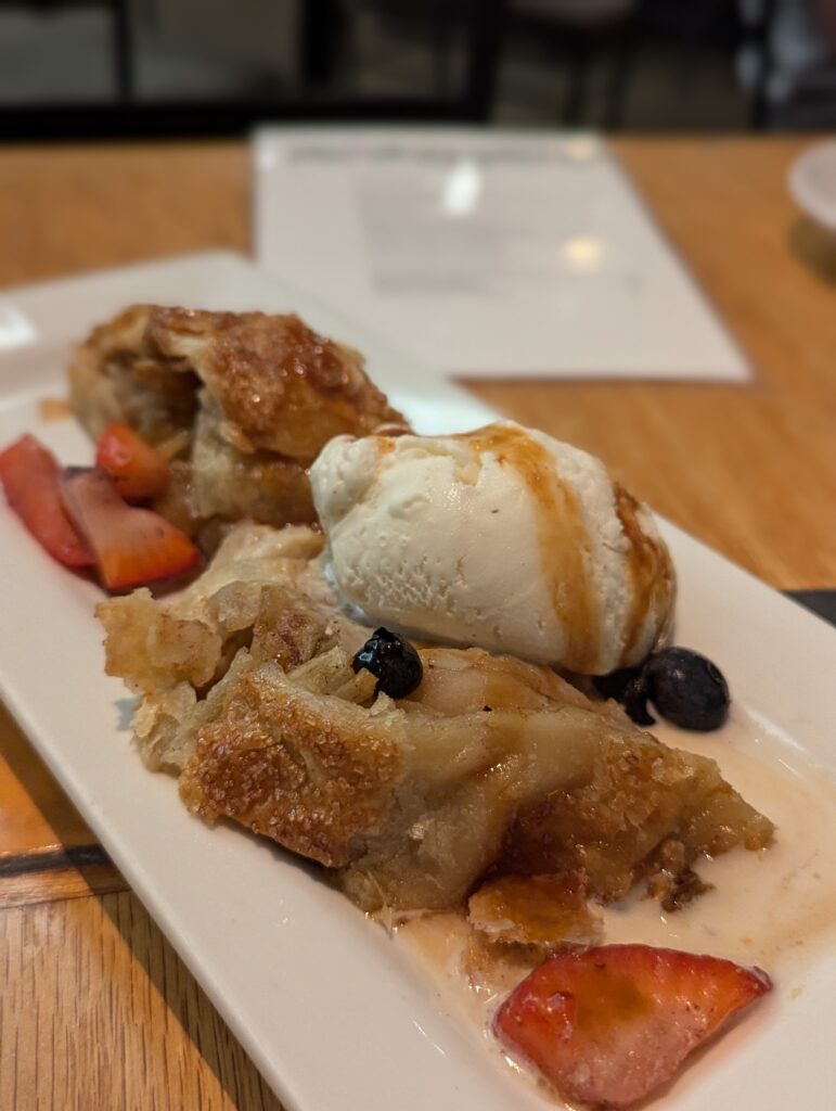 Apfelstrudel im Dushanbe Teahouse