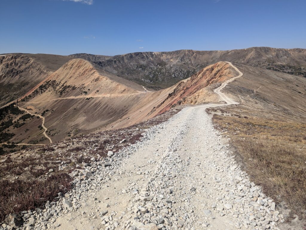 ATV-Straßen durchziehen die Landschaft