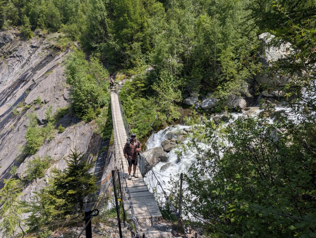 Hängebrücke über den Torrent de Bionnassay