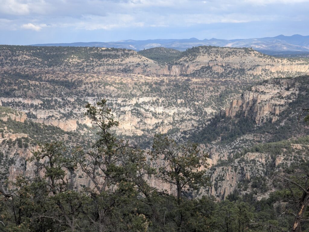 Auf dem Weg zu den Gila Cliff Dwellings