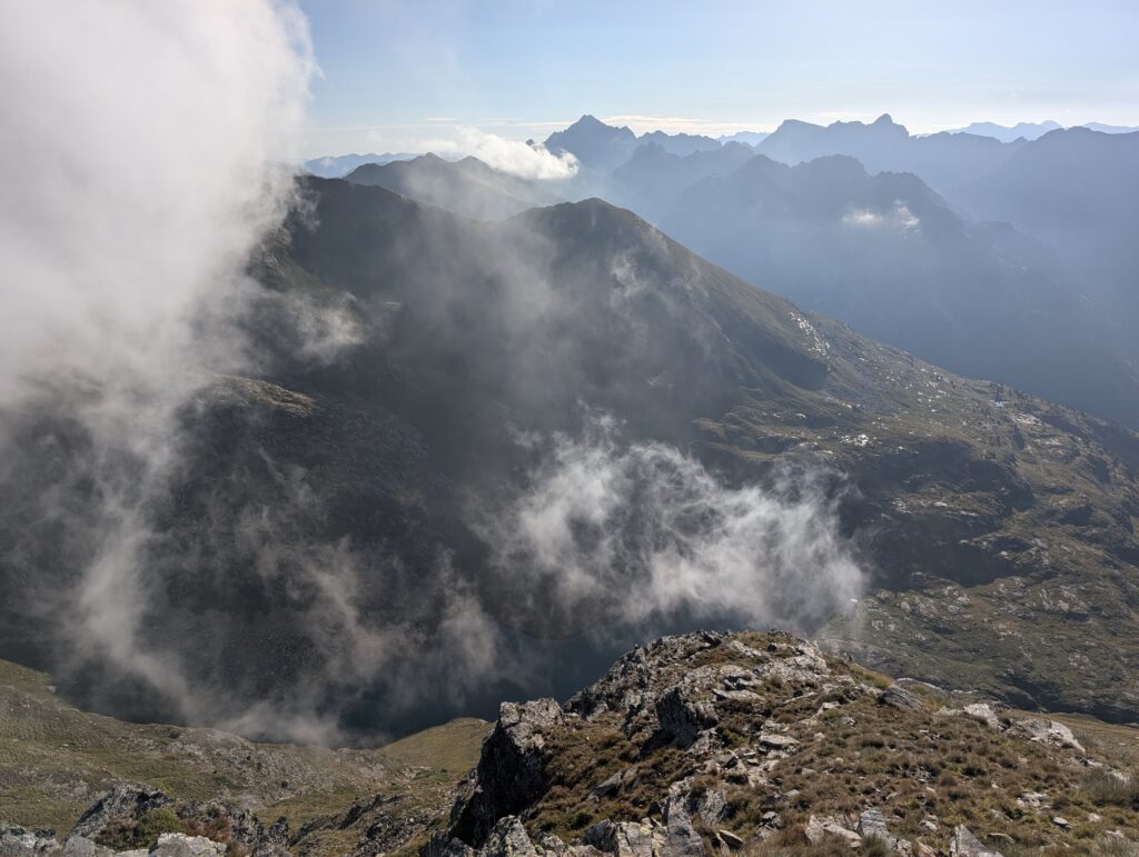 Blick auf Estany de Cabana Sorda vom Pass