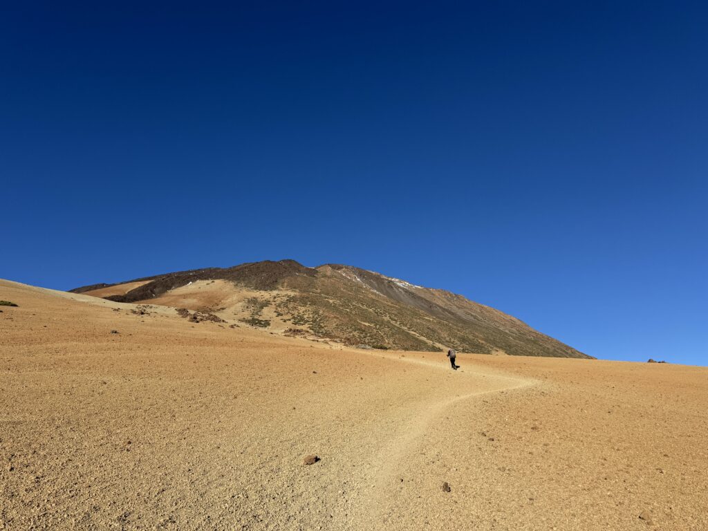 Morgendlicher Aufstieg zum Teide