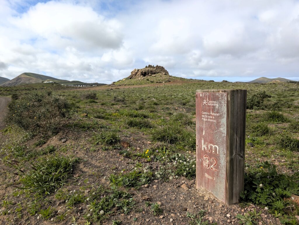 Kilometermarkierungen auf dem GR 131 auf Lanzarote