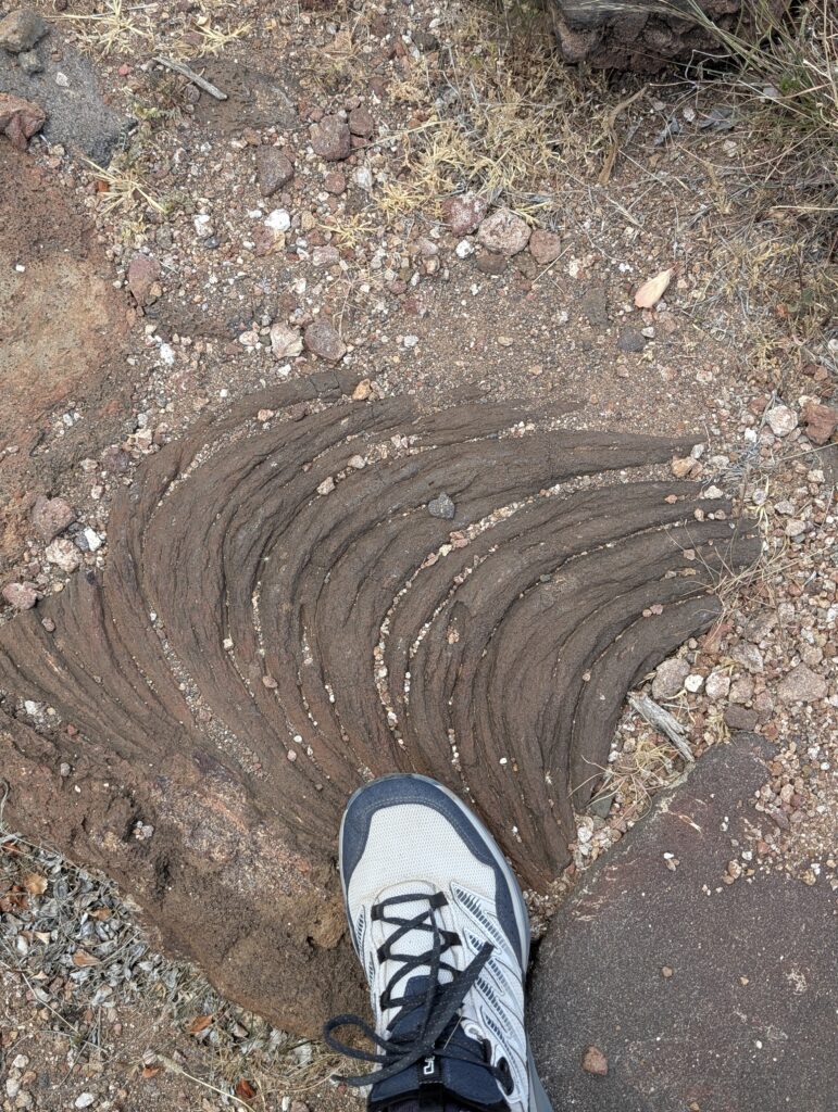 Lavagestein auf dem Weg nach Villa de Valverde