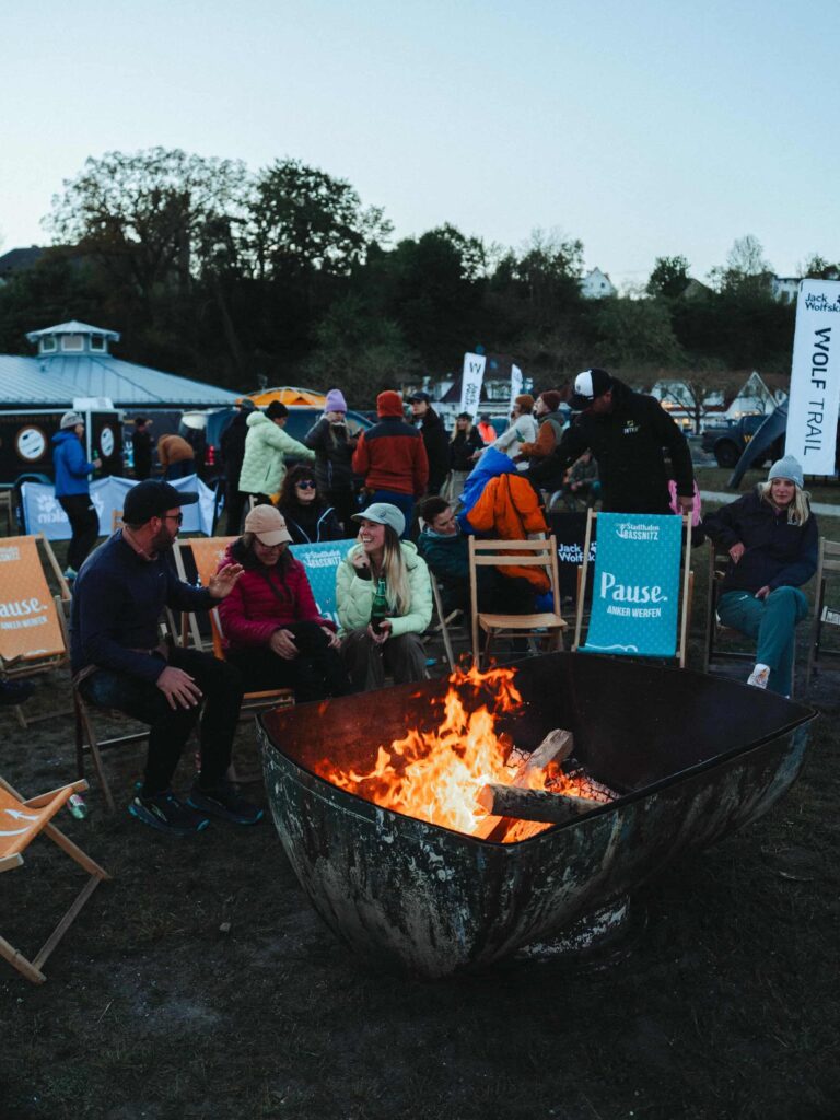 Lagerfeuerstimmung (Foto von Damon Beckford)
