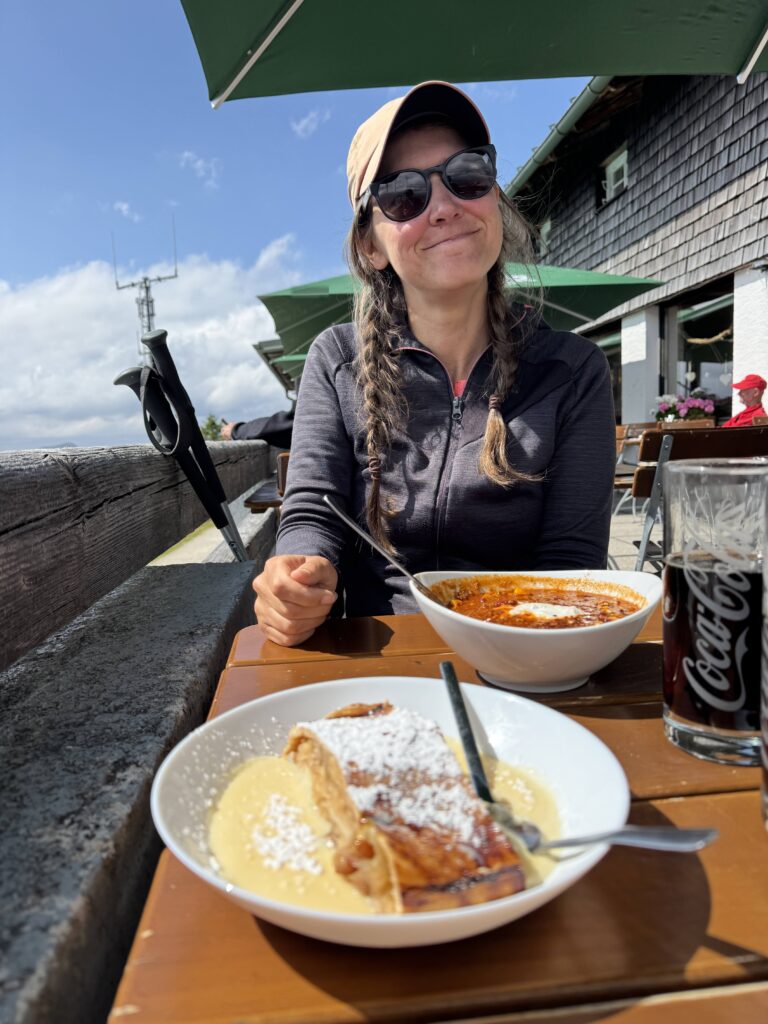 Wohlverdiente Mahlzeit am Wank Haus