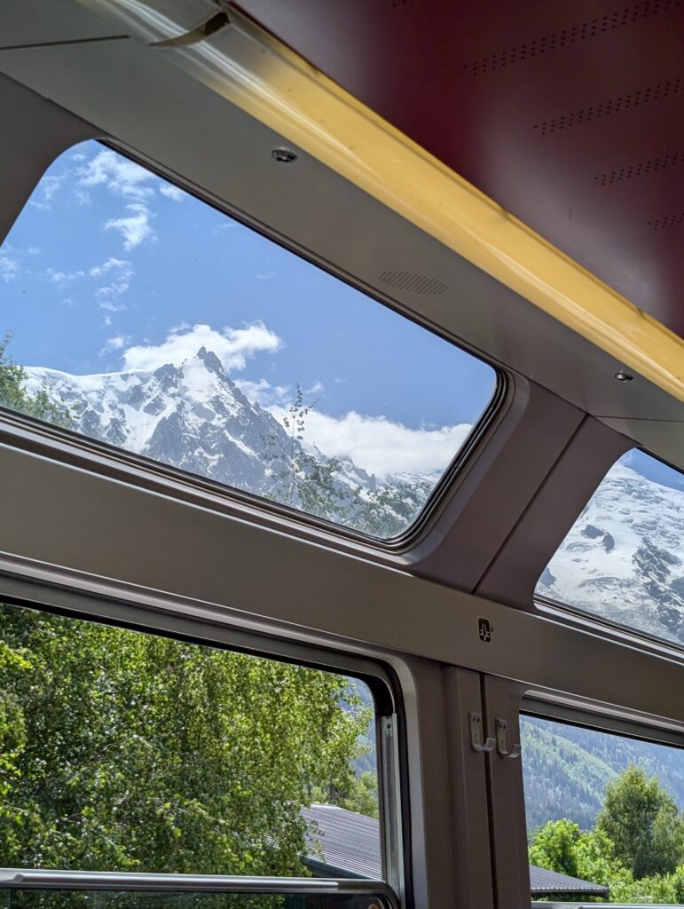 Panoramafenster im Zug nach Chamonix