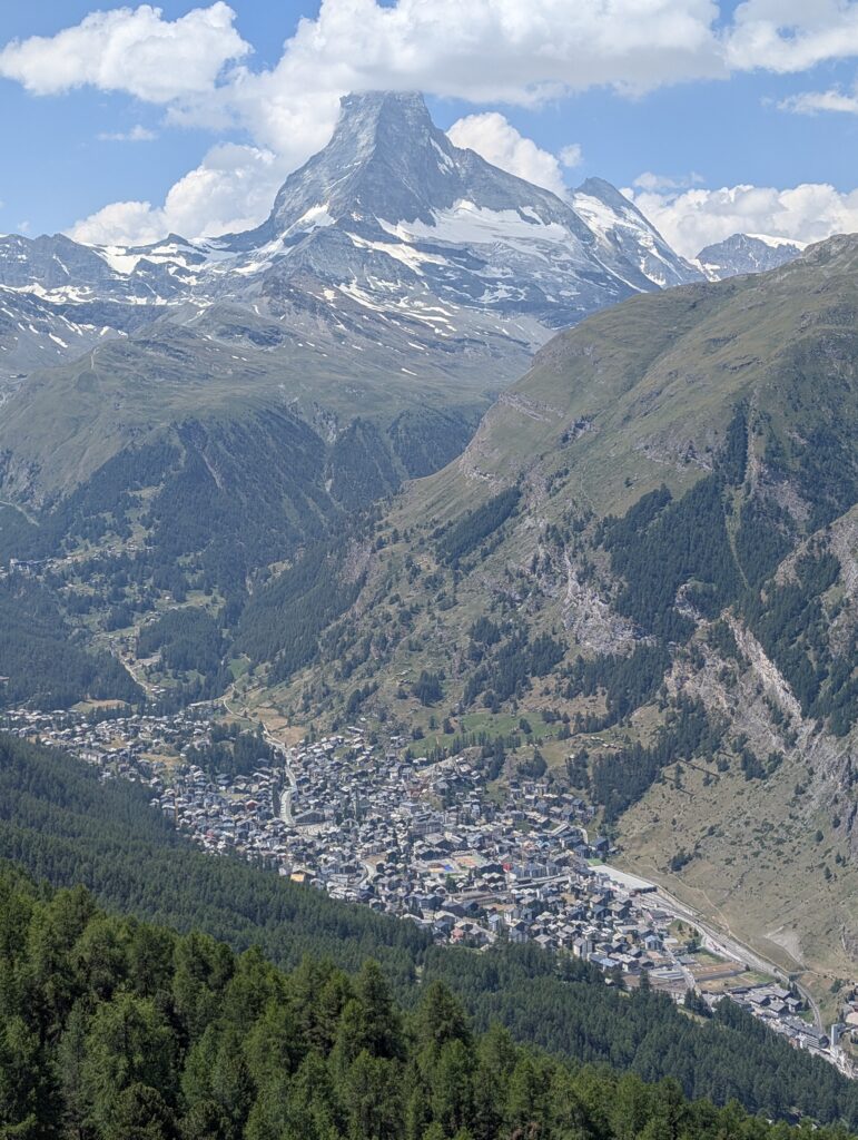 Blick auf Zermatt mit dem Matterhorn