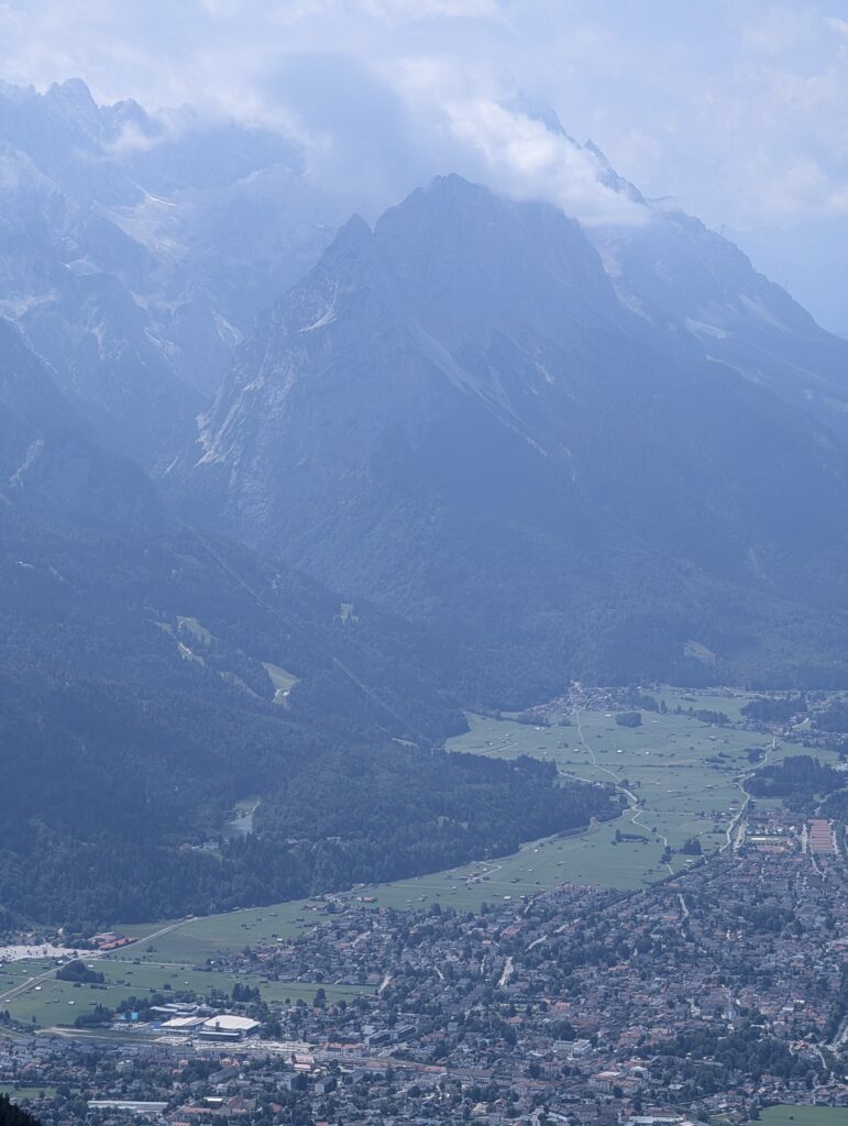 Blick auf Garmisch und das Wetterstein