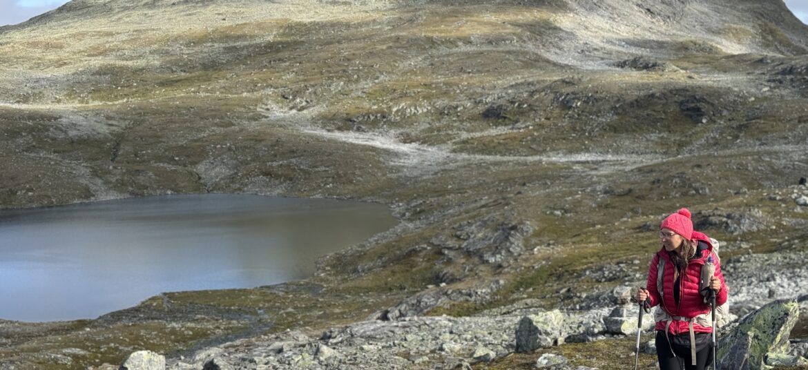 Rückblick auf Suletinden und Suleskartjerni See