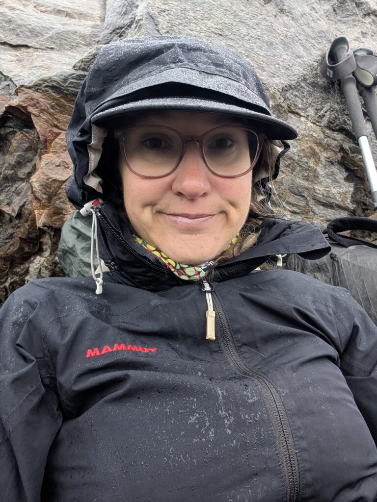 Warten im kalten Regen
