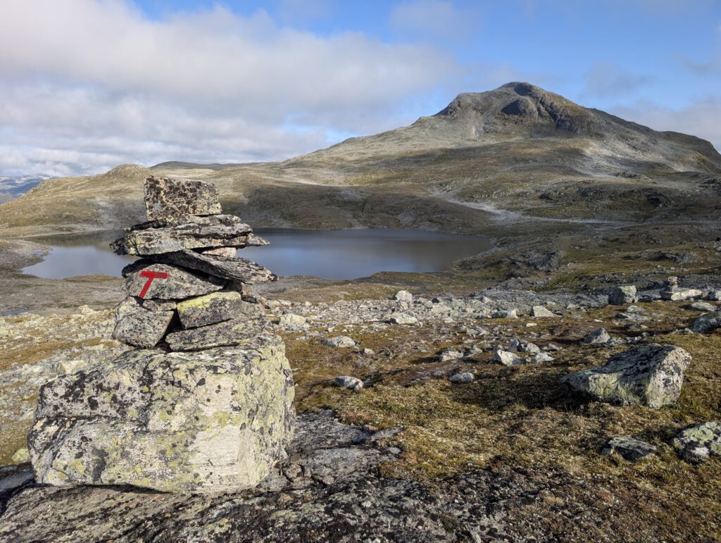 Rückblick auf Suletinden und Suleskartjerni See