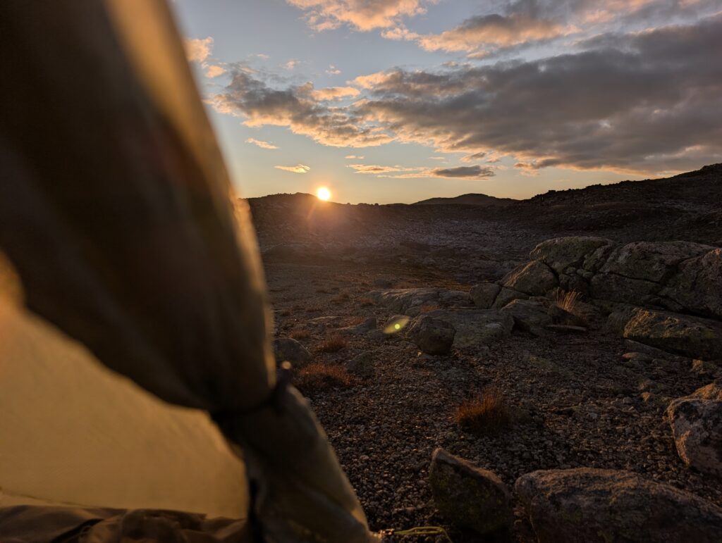 Sonnenuntergang vom Zelt