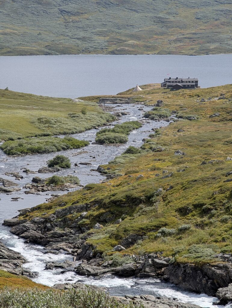 Iungsdalshytta am Iungsdalsvatnet