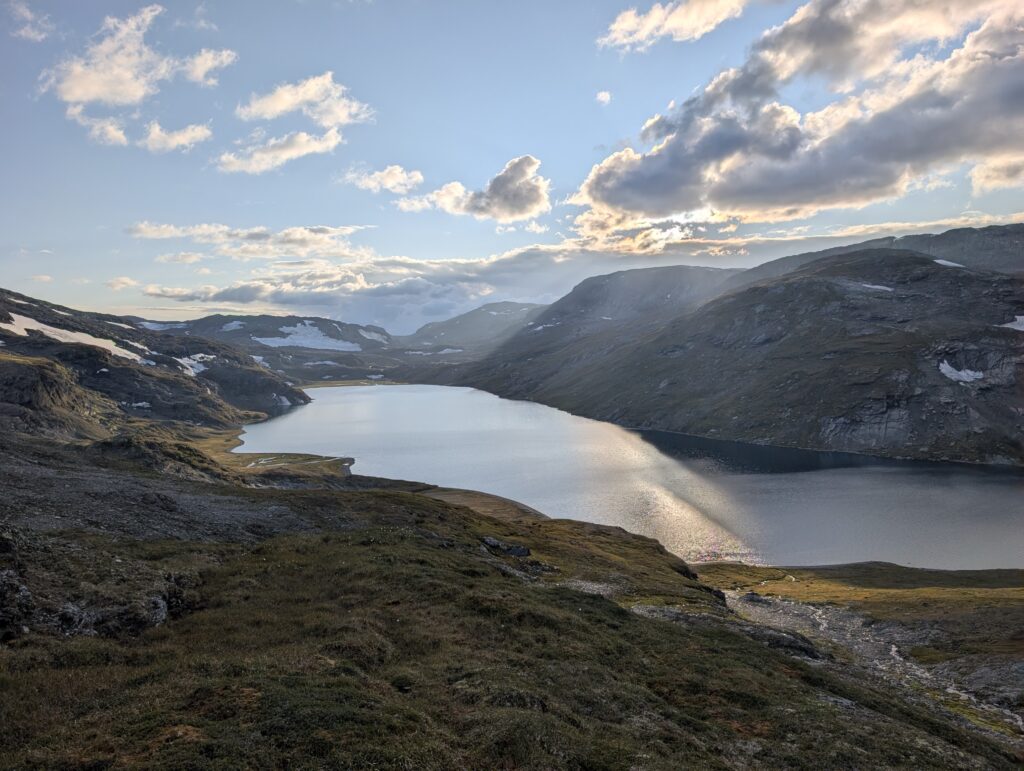 Abendlicher Blick auf Omnsvatnet