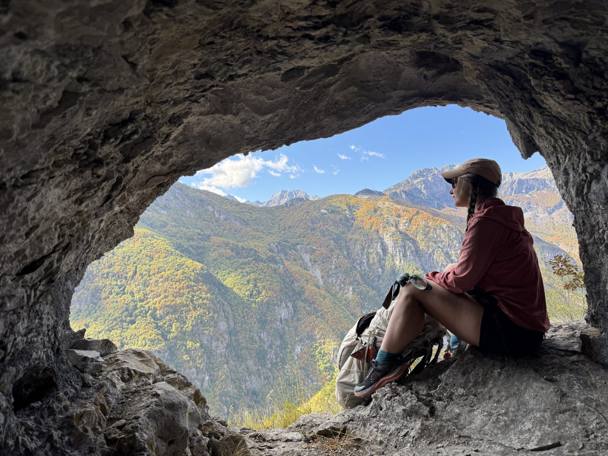 Höhle am Aufstieg zur Fusha e Dënellit